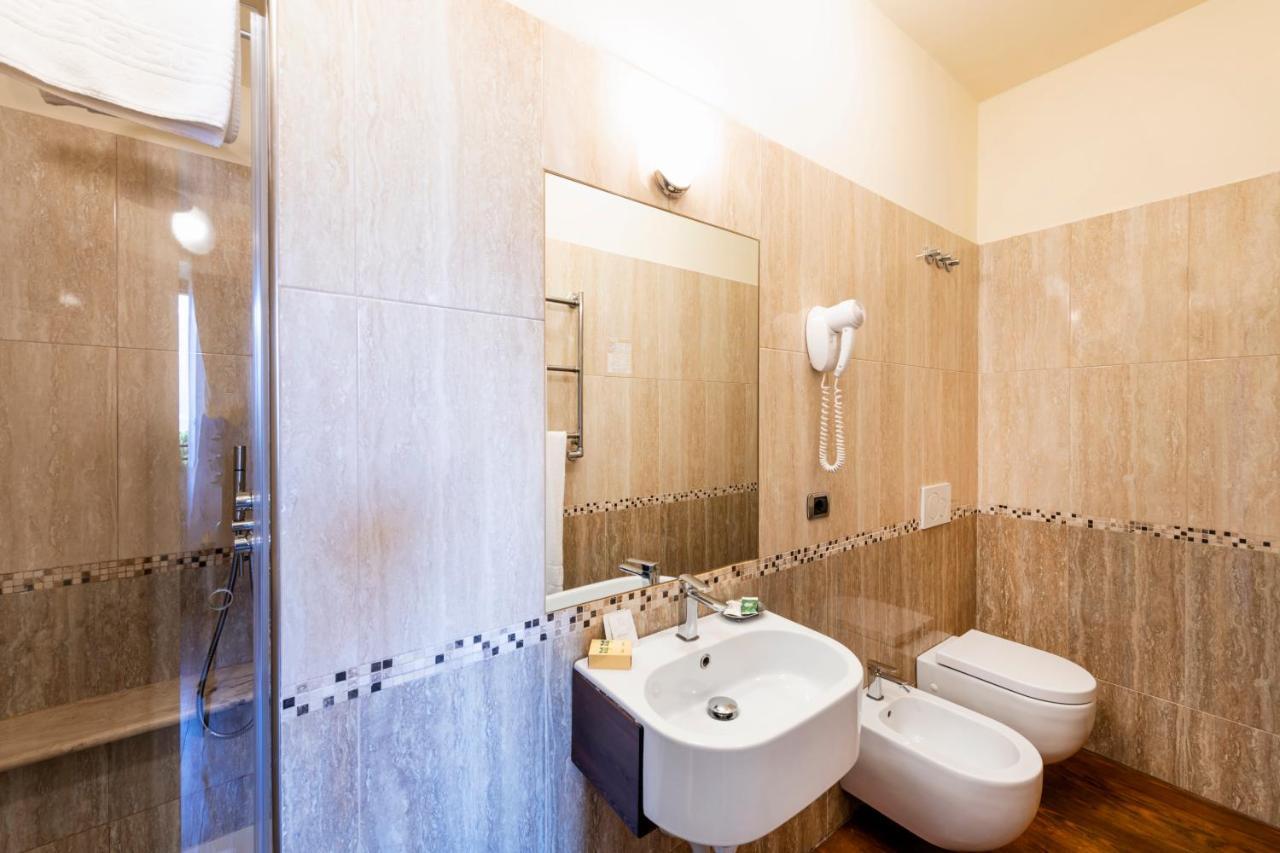 La Dependance Hotel Menaggio Luaran gambar