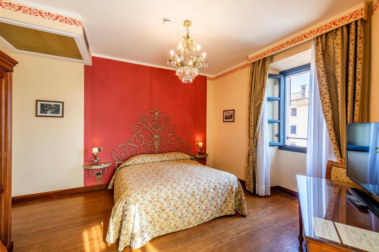 La Dependance Hotel Menaggio Luaran gambar