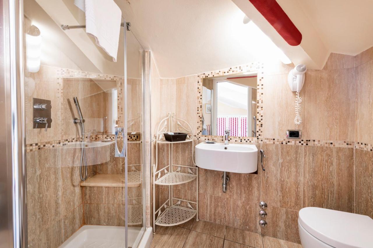 La Dependance Hotel Menaggio Luaran gambar